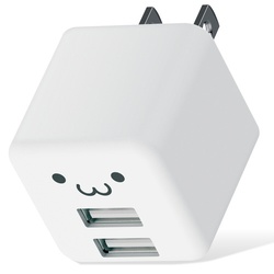 ＡＣ充電器　ＵＳＢ２ポート　キューブ型　ホワイト顔